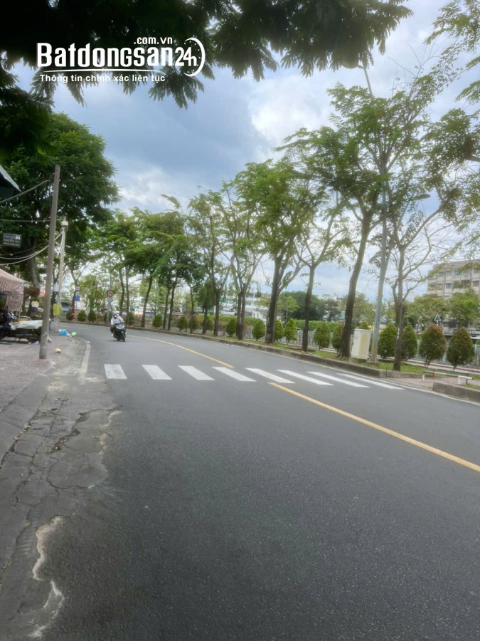 Chính chủ bán gấp nhà 2 MT Hoàng Sa, P.Tân Định, Quận 1