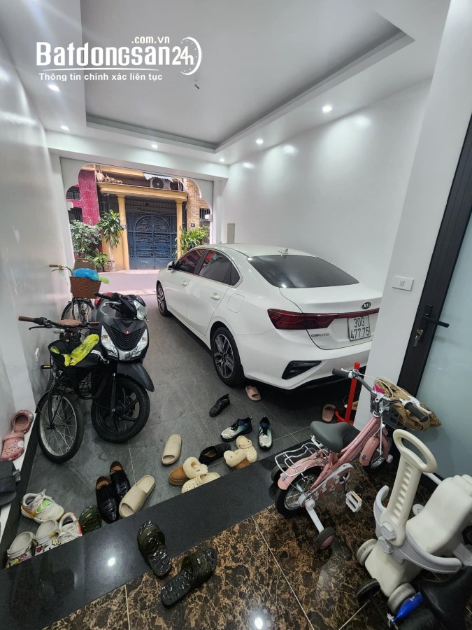 "Bán nhà phố Yên Lạc, Hai Bà Trưng 57m, 5 tầng, mt 4.3m, Giá: 18.8 tỷ