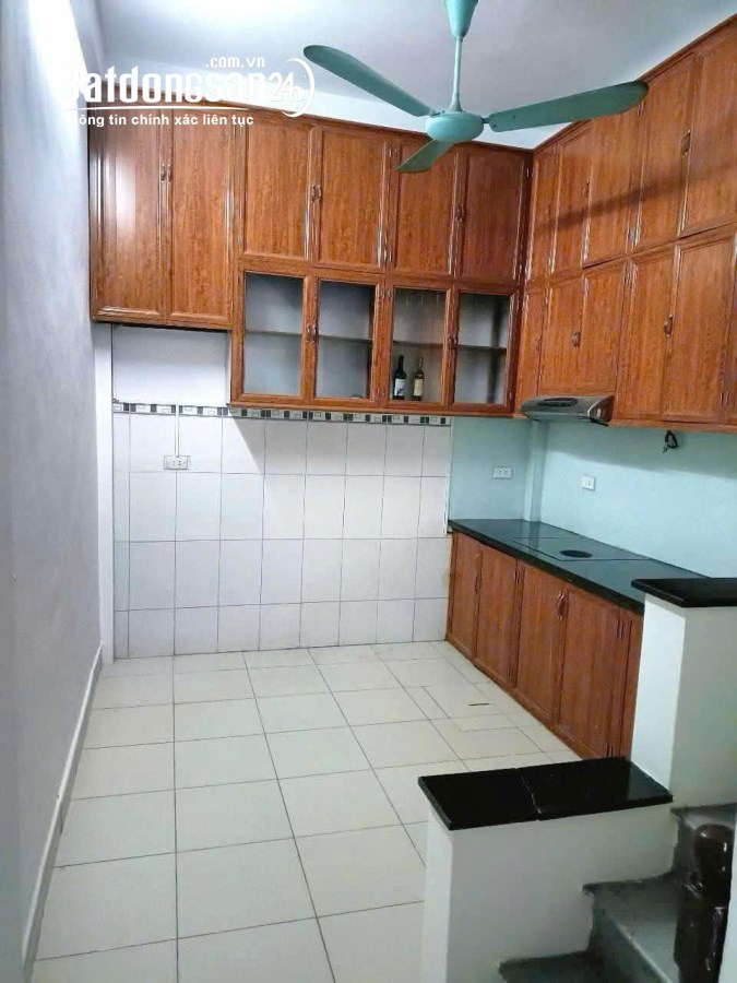 Cho thuê nhà Đường Đê La Thành, Phường Ngọc Khánh, Quận Ba Đình