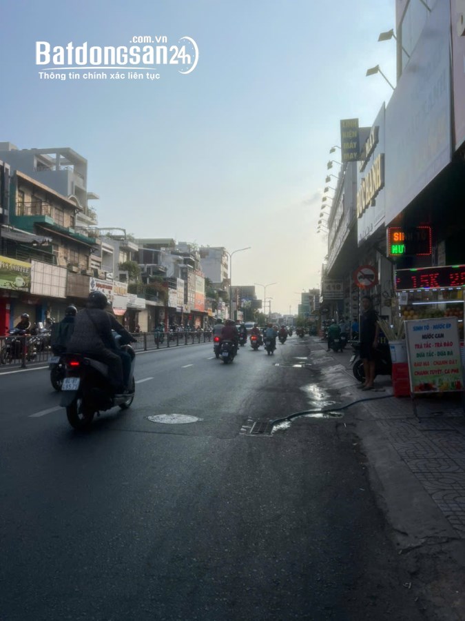 Bán nhà mặt tiền Đường Hoàng Văn Thụ, Phường 4, Quận Tân Bình