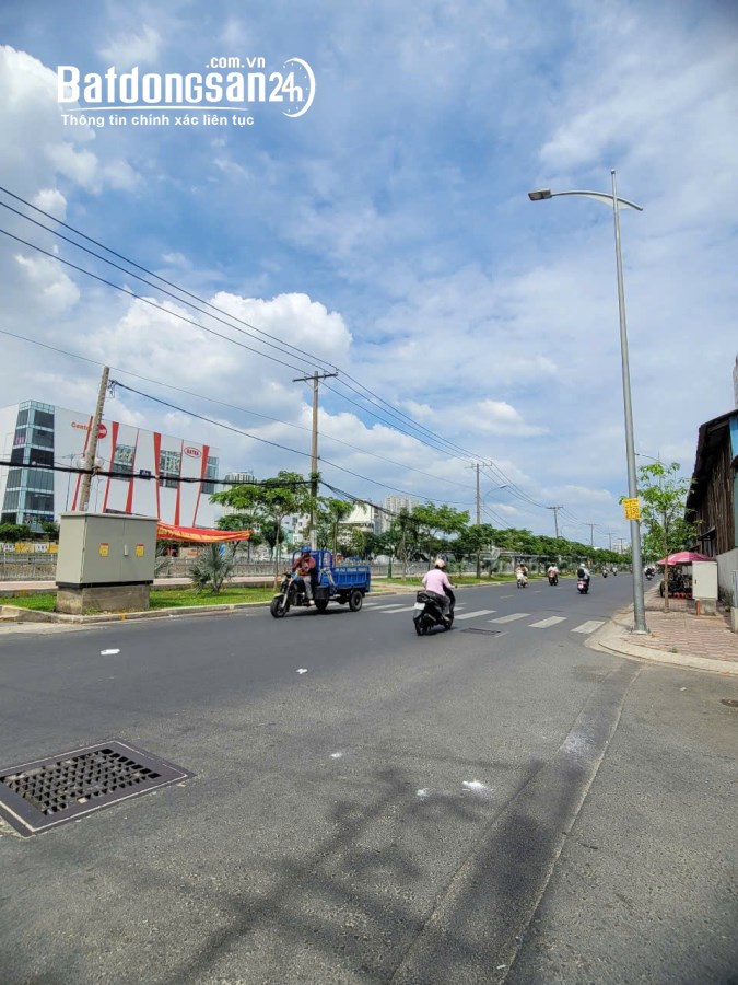 Hạ giá bán gấp nhà Đường Bình Đông, Phường 14, Quận 8