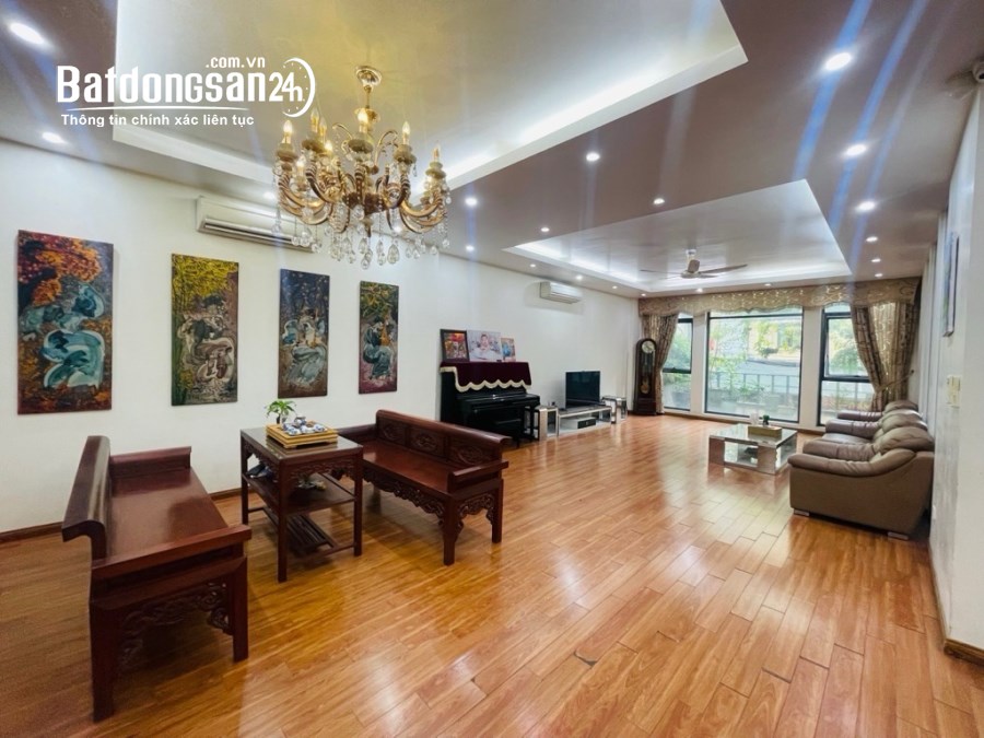 Bán nhà mặt tiền Đường Hoa Bằng, Phường Yên Hòa, Quận Cầu Giấy