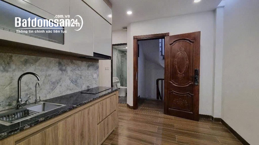 Bán nhà mặt tiền Đường Cầu Giấy, Phường Dịch Vọng, Quận Cầu Giấy