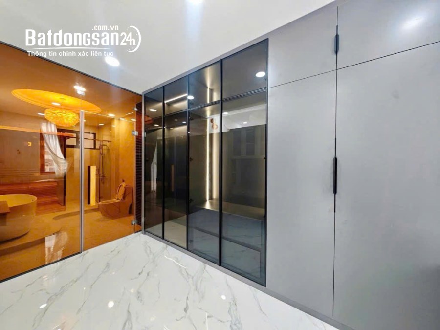 Bán nhà Đường Tô Hiến Thành, Phường 15, Quận 10