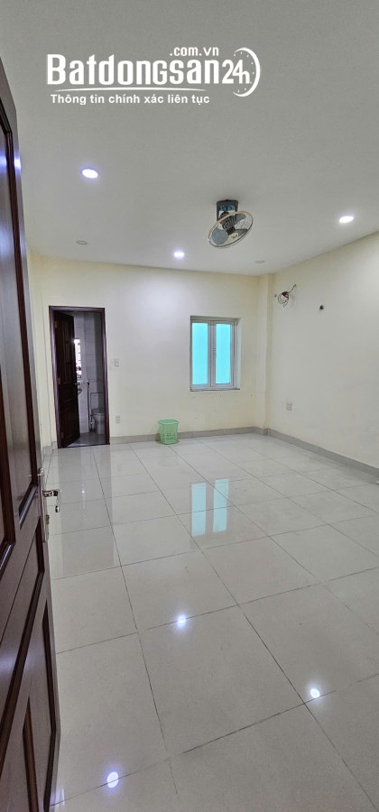 Bán nhà Đường Nguyễn Văn Linh, Phường Tân Thuận Tây, Quận 7