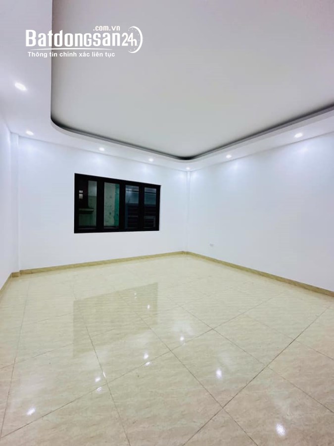 "Bán nhà phố Giáp Bát, Hoàng Mai 36m, 5 tầng. Giá: 6.5 tỷ