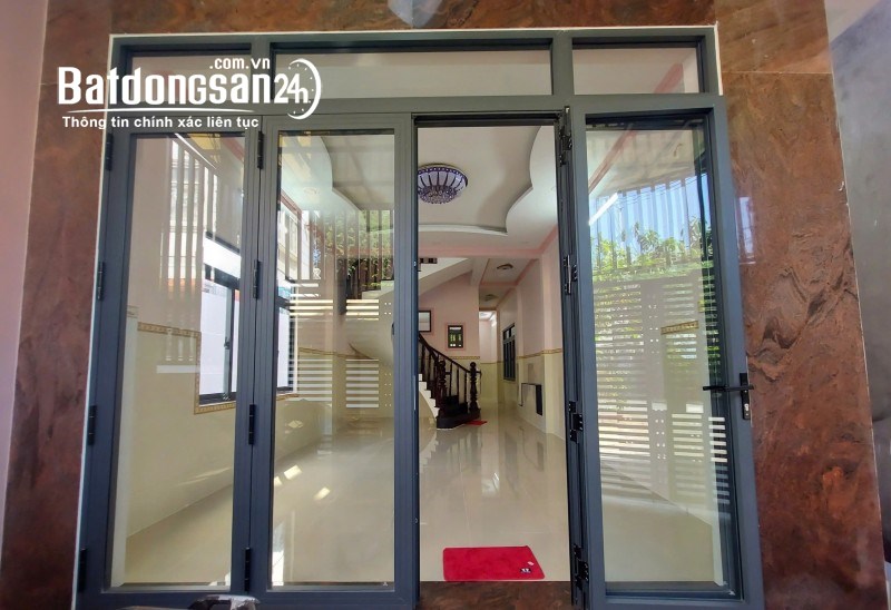 Bán nhà mặt tiền Đường Trịnh Hoài Đức, Phường Hiệp Phú, TP Thủ Đức (Quận 9)