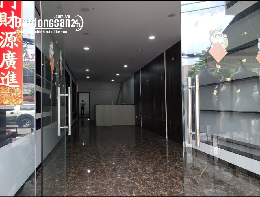 Bán nhà mặt tiền Đường Lý Thường Kiệt, Phường 7, Quận Tân Bình