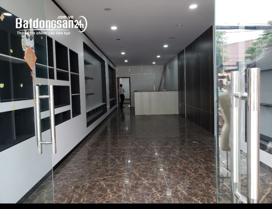 Bán nhà mặt tiền Đường Lý Thường Kiệt, Phường 7, Quận Tân Bình