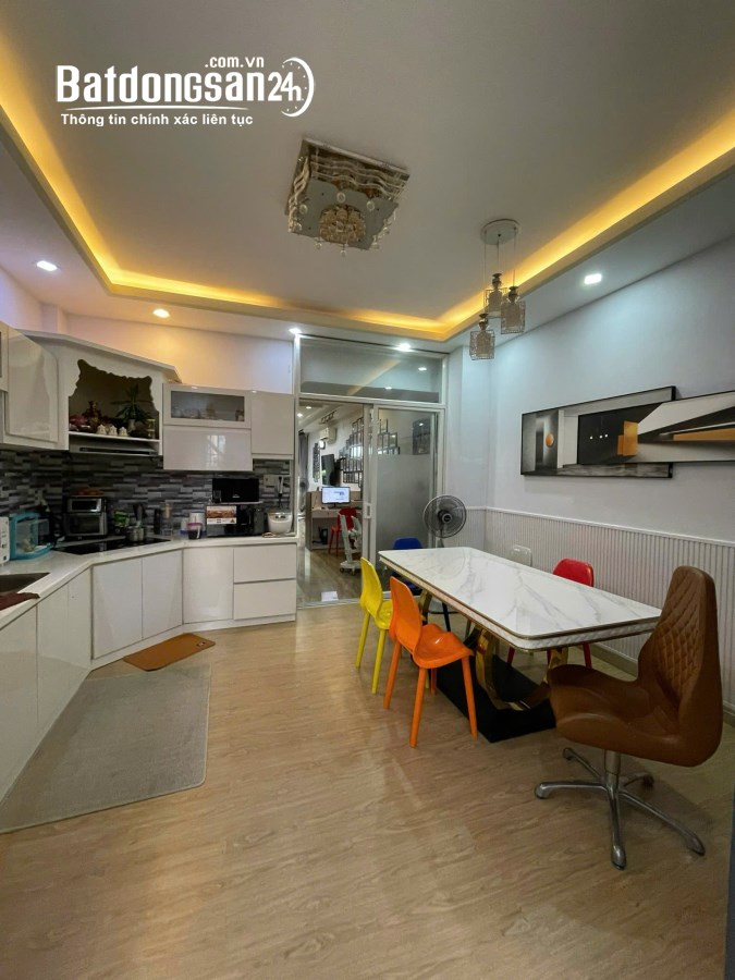 Bán nhà mặt tiền Đường 10, Xã Phong Phú, Huyện Bình Chánh