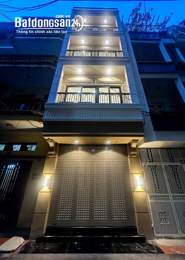 Bán nhà đường 800A 50m x 6 tầng thang máy, Cầu Giấy, Hà Nội.