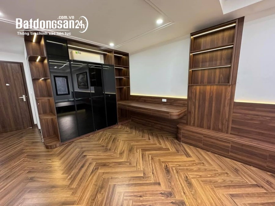 Bán nhà Phố Ngõ Trạm, Phường Long Biên, Quận Long Biên