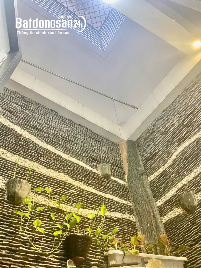 Bán nhà Đường Hoàng Hoa Thám, Quận Phú Nhuận