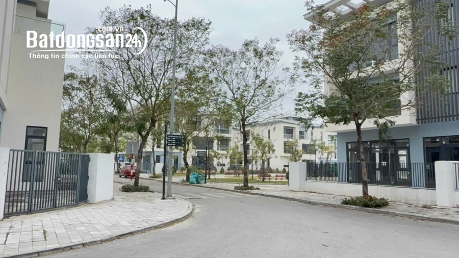 Bán biệt 4 tầng diện tích 198m2 trên trục đường Lê Quang Đạo kéo dài gần Vin Mễ Trì 