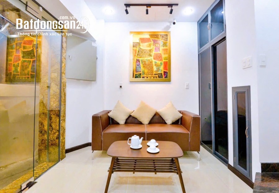 Bán nhà khu VIP Quận 1, đường Đề Thám, giá ngon 5.7 tỷ, 4.8 x 5 m