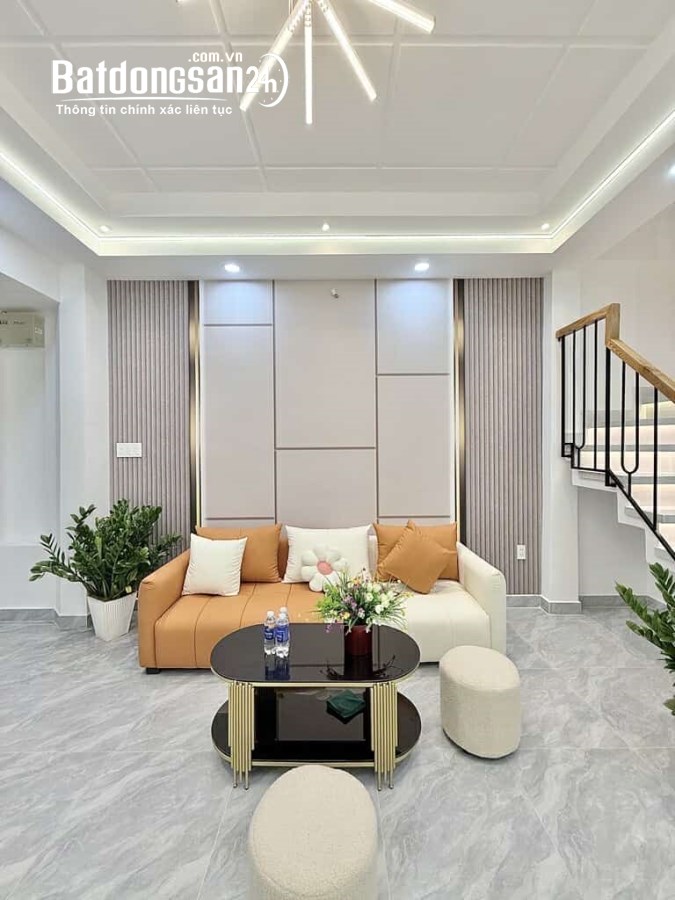 Bán nhà hẻm ô tô, Đường Trần Thị Trọng, Phường 15, Quận Tân Bình, 40m2, 6.15 tỷ