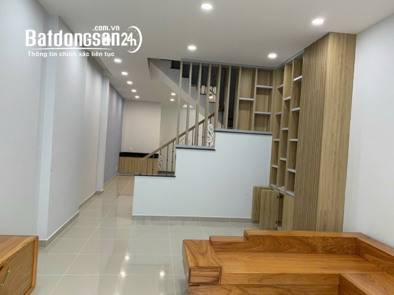 Bán nhà 84m² 4 tầng, 5PN, 4WC, Linh Trung, Thủ Đức - 8.2 tỷ