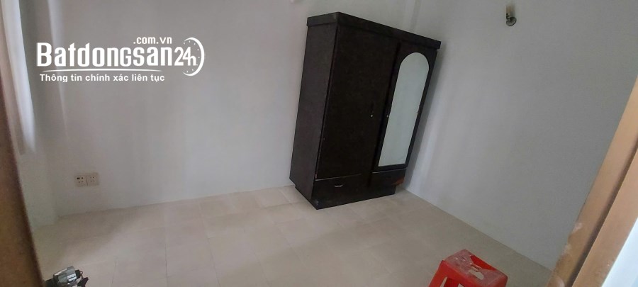 Cho thuê nhà 4 tầng 3PN đường Trần Quang Diệu, Quận 3 giá 10tr/tháng