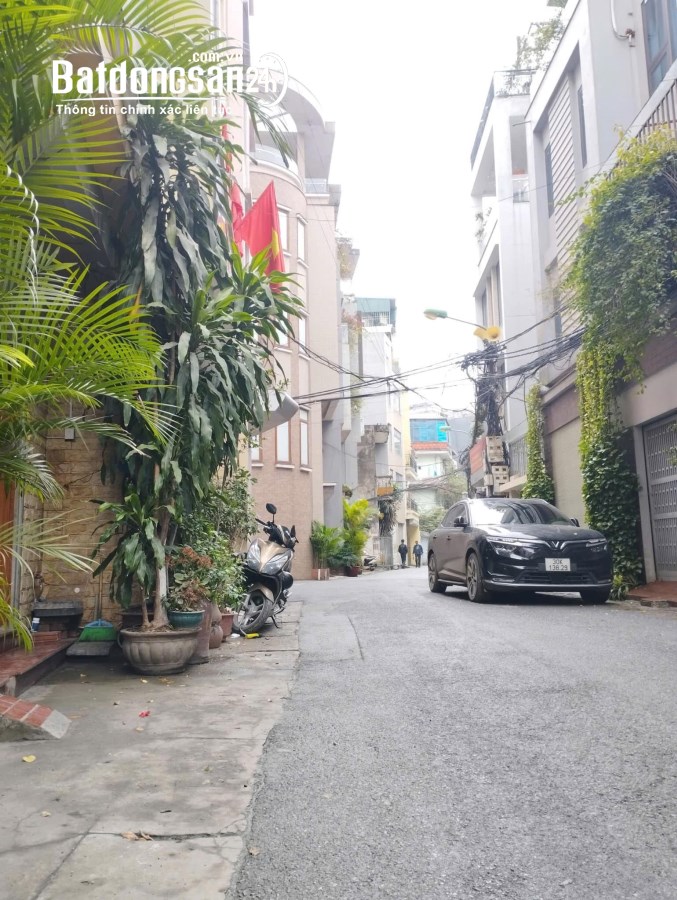 "Bán nhà mặt phố Yên Lạc, Hai Bà Trưng 51m, 3 tầng, mt 4.8m. Giá: 16.2 tỷ
