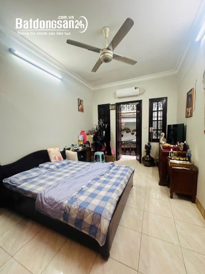 "Bán nhà phố Lê Thanh Nghị, Hai Bà Trưng 43m, 4 tầng. Giá: 11.3 tỷ
