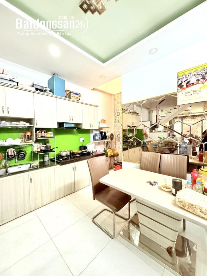 Vip Phú Nhuận - 4 Tầng 60m2 - Gần Mặt Tiền - Nhỉnh 8 Tỷ