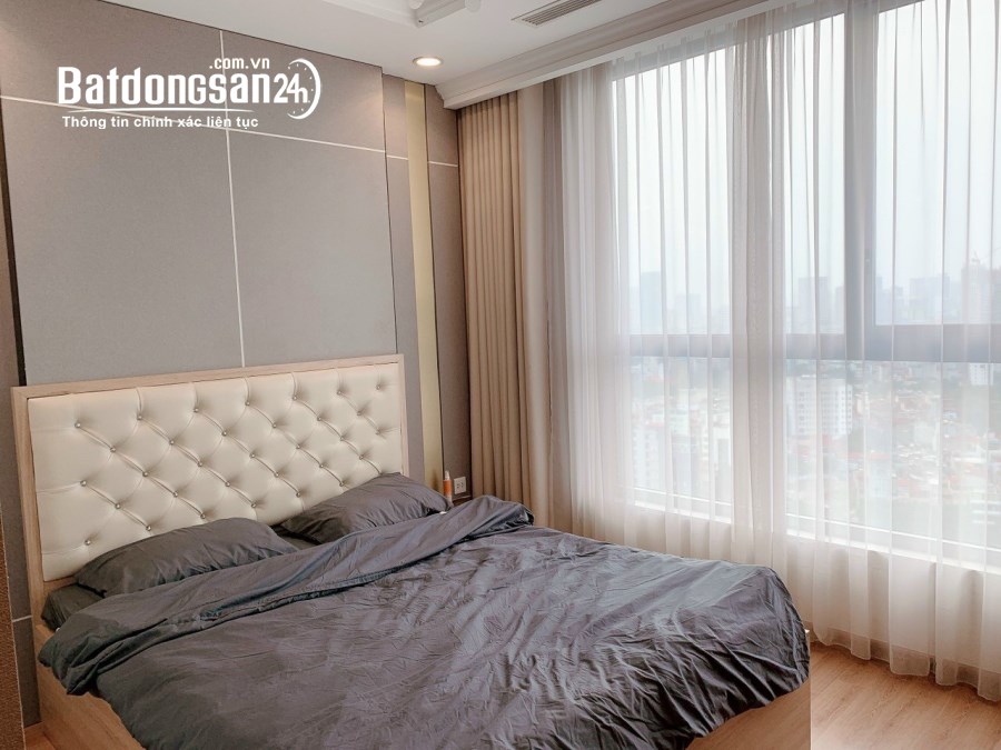Bán căn hộ Vinhomes Nguyễn Chí Thanh, Quận Đống Đa, 2N giá chỉ 8.88T