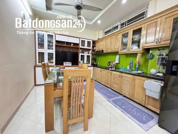Bán nhà Phố Pháo Đài Láng, Phường Láng Thượng, Quận Đống Đa giá  10.6 tỷ
