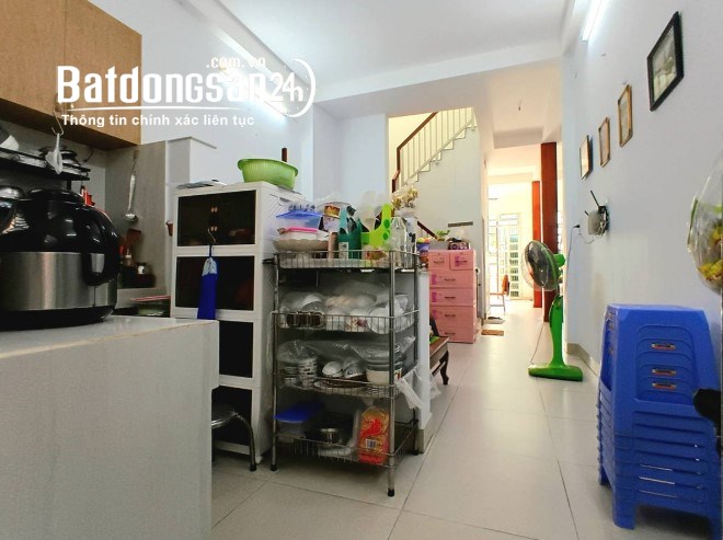 Bán nhà Đường Đoàn Văn Bơ, Phường 14, Quận 4