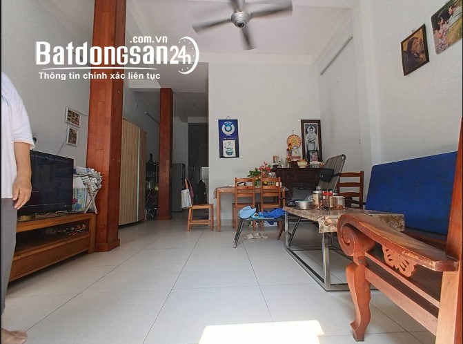 Bán nhà Đường Đoàn Văn Bơ, Phường 14, Quận 4