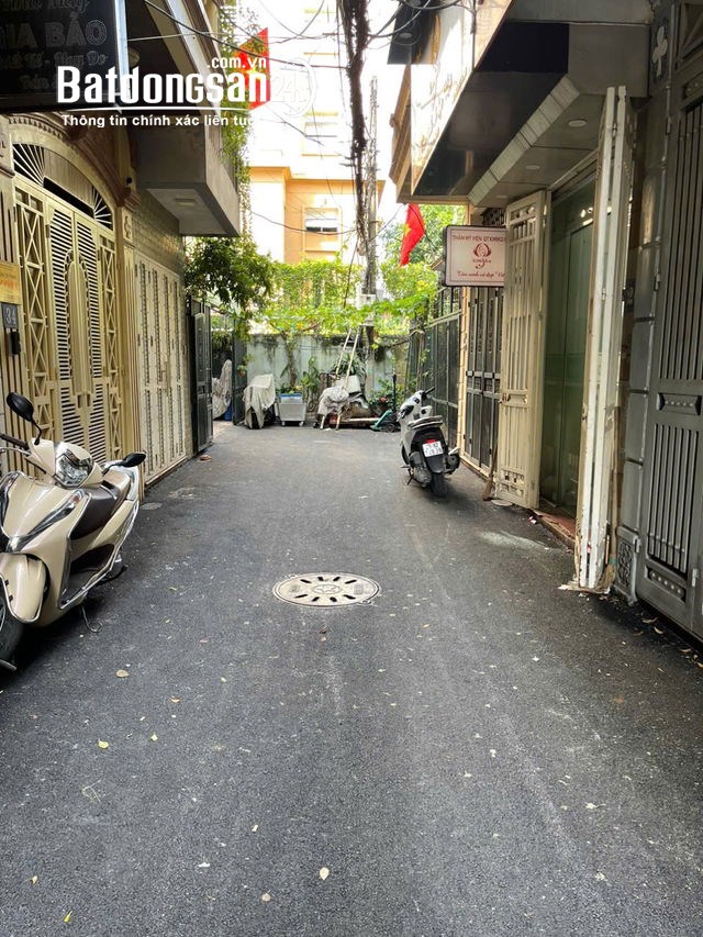 Bán nhà Mặt ngõ, Đường Hoàng Quốc Việt, Phường Nghĩa Đô, Quận Cầu Giấy