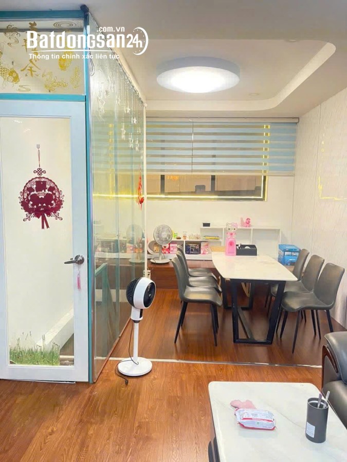 Bán nhà mặt tiền Đường Hồng Bàng, Phường 9, Quận 6