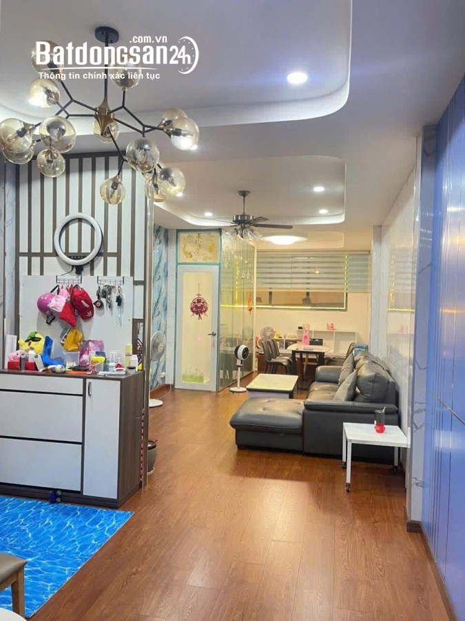 Bán nhà mặt tiền Đường Hồng Bàng, Phường 9, Quận 6