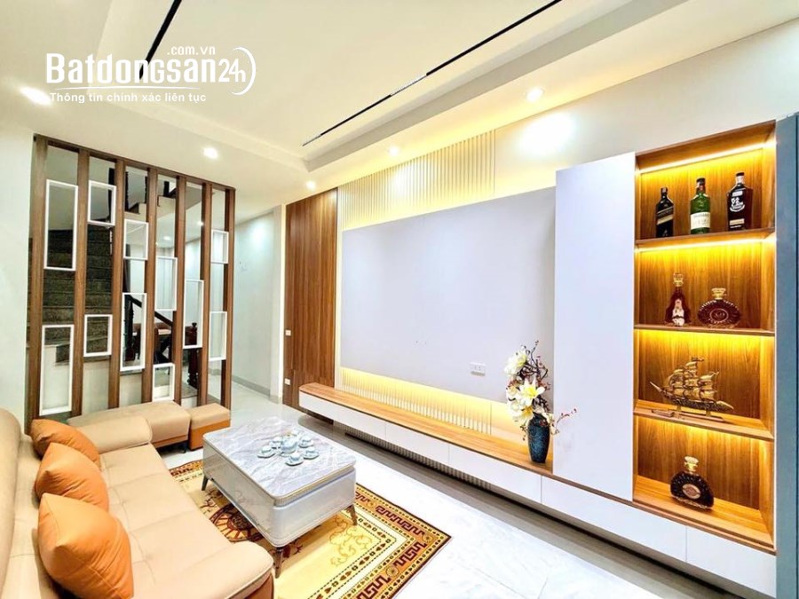 "Bán nhà ngõ Gốc Đề - Minh Khai, Hai Bà Trưng 36m, 5 tầng. Giá: 7.6 tỷ
