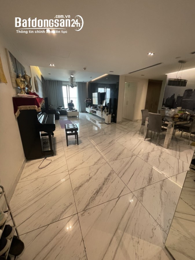 Đổi sang căn rộng hơn nên cần bán căn 2PN + 1 chung cư Mandarin Garden, Cầu Giấy
