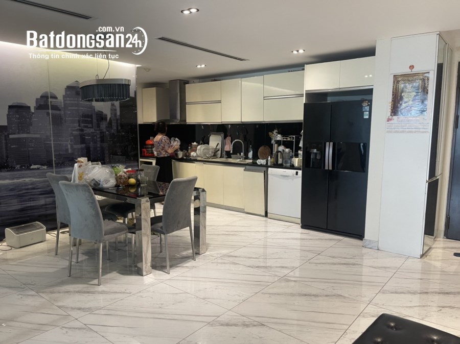Đổi sang căn rộng hơn nên cần bán căn 2PN + 1 chung cư Mandarin Garden, Cầu Giấy