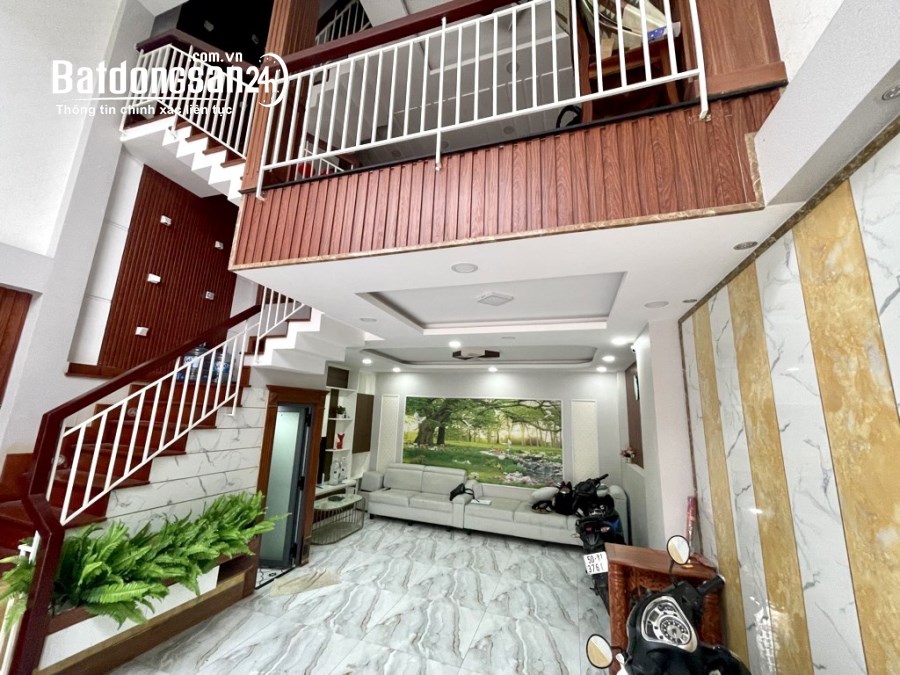 Siêu Phẩm Gò Vấp GiÁP Bình Thạnh  - 5 Tầng - Hẽm Xe Hơi 5m- Nhỉnh 8 Tỷ