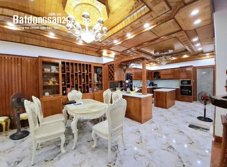 Bán biệt thự mặt tiền ven sông Hàn đường Thăng Long, Quận Hải Châu, TP. Đà Nẵng 