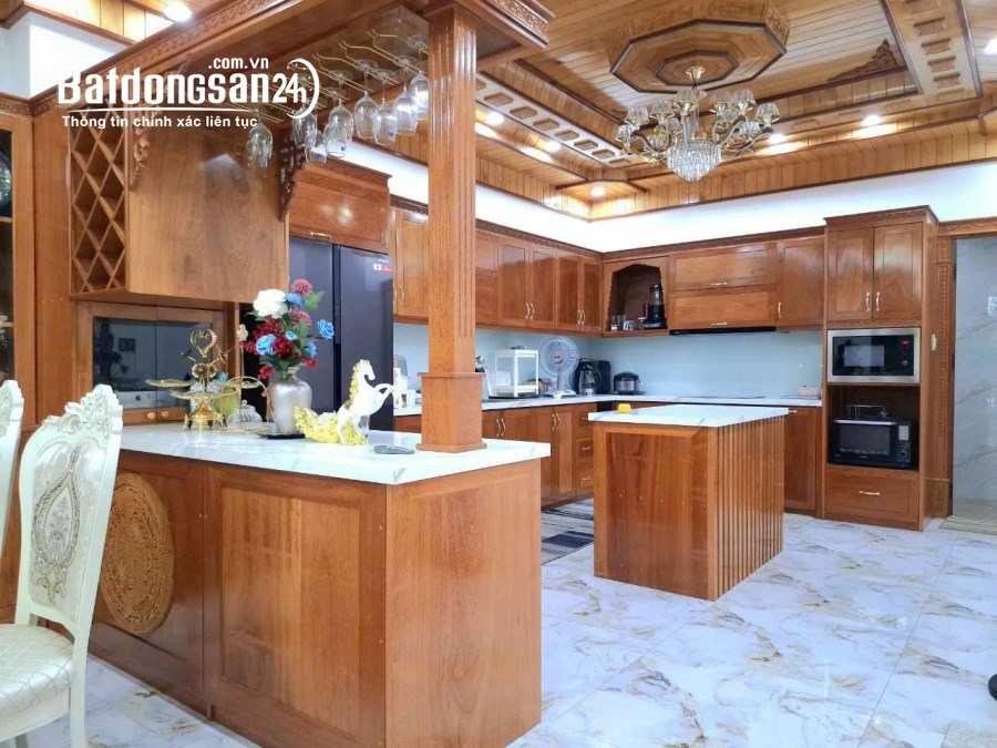 Bán biệt thự mặt tiền ven sông Hàn đường Thăng Long, Quận Hải Châu, TP. Đà Nẵng 