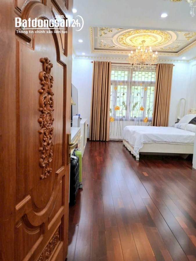 Bán biệt thự mặt tiền ven sông Hàn đường Thăng Long, Quận Hải Châu, TP. Đà Nẵng 
