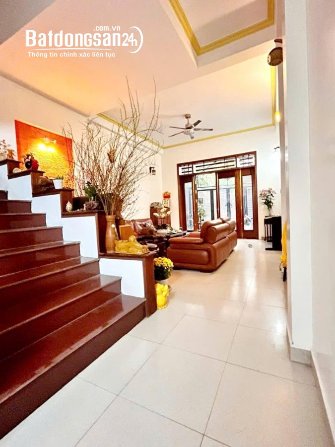 Nam Từ Liêm Nhà Đại Mỗ,Tây Mỗ,Từ Liêm 61mx4T dân xây, oto đỗ tránh vào nhà 11,2 tỷ