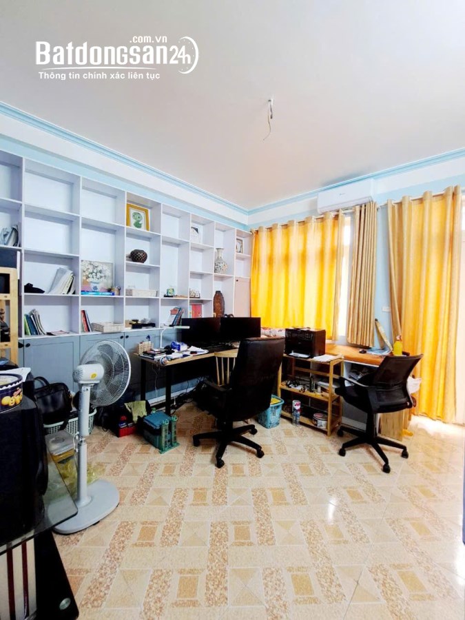 Nam Từ Liêm Nhà Đại Mỗ,Tây Mỗ,Từ Liêm 61mx4T dân xây, oto đỗ tránh vào nhà 11,2 tỷ