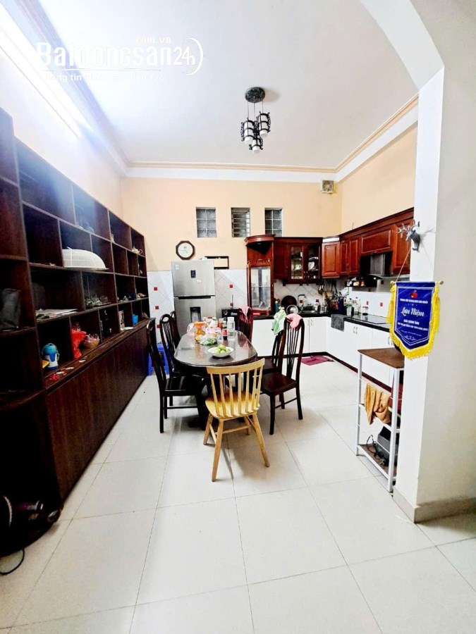 Nam Từ Liêm Nhà Đại Mỗ,Tây Mỗ,Từ Liêm 61mx4T dân xây, oto đỗ tránh vào nhà 11,2 tỷ