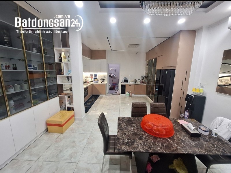 Bán nhà mặt tiền Đường Tự Do, Phường Hiệp Phú, TP Thủ Đức (Quận 9), 90m², 3 tầng, 9.1 tỷ