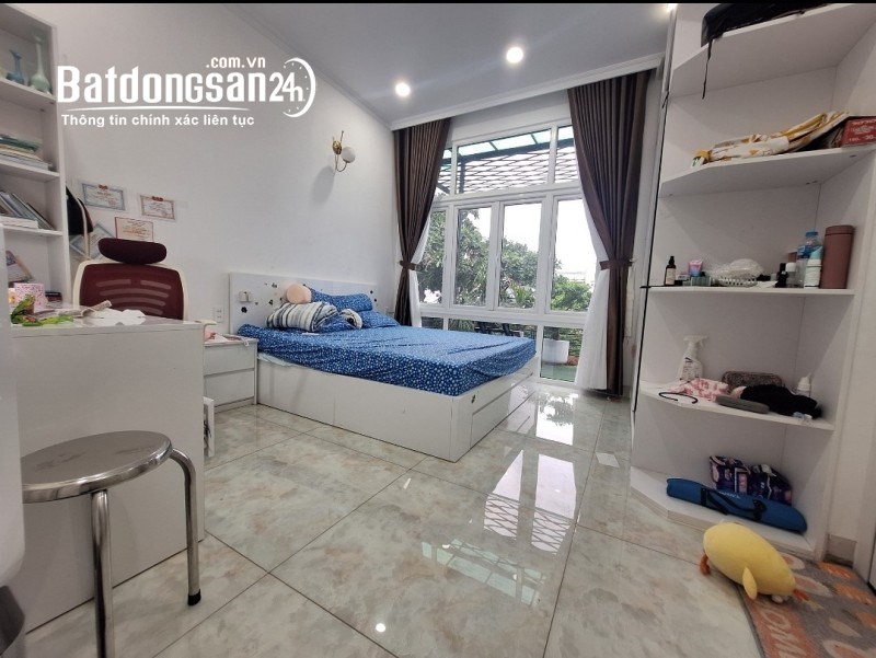 Bán nhà mặt tiền Đường Tự Do, Phường Hiệp Phú, TP Thủ Đức (Quận 9), 90m², 3 tầng, 9.1 tỷ