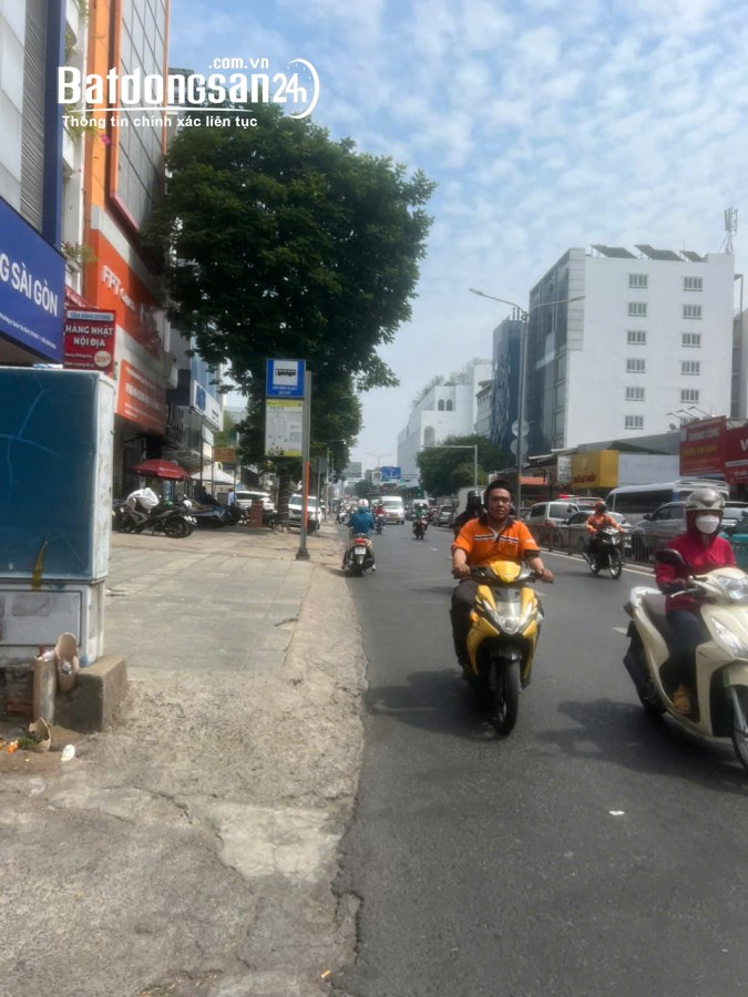 Bán nhà mặt tiền Đường Hoàng Văn Thụ, Phường 4, Quận Tân Bình
