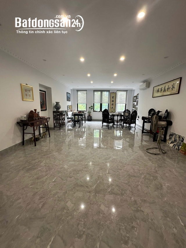 Bán nhà mặt tiền Đường Lạc Long Quân, Phường Bưởi, Quận Tây Hồ