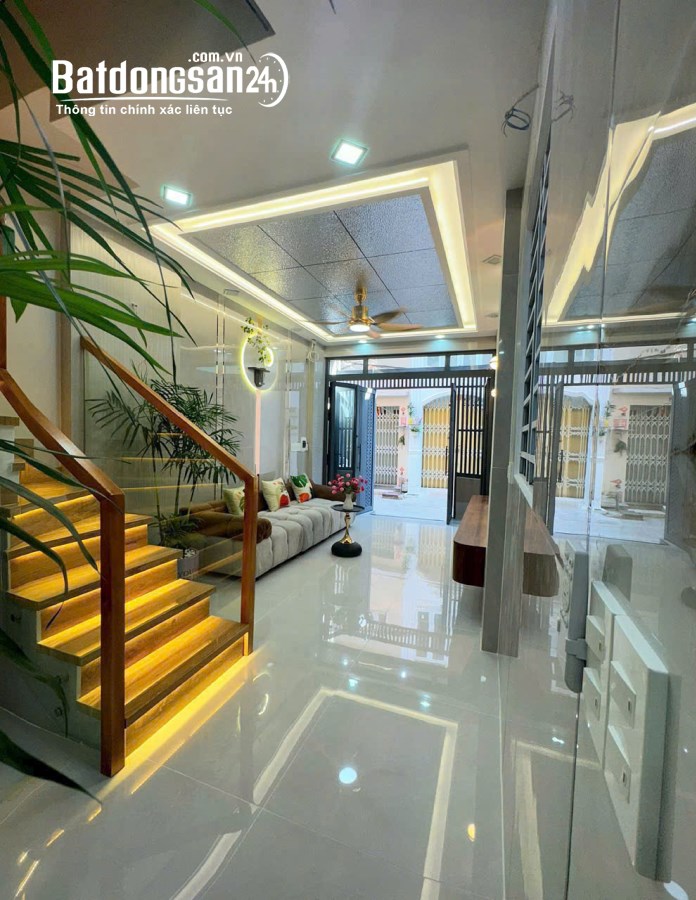 Bán nhà Đường Lê Đại Hành, Phường 7, Quận 11
