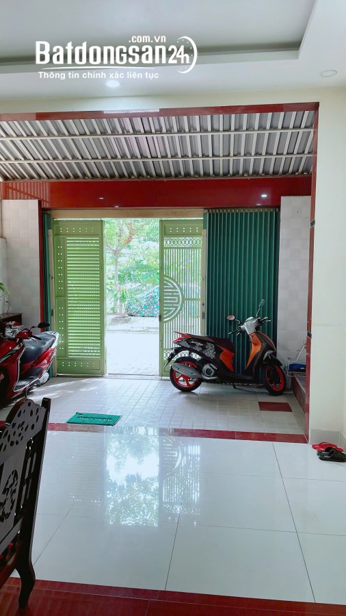 Tôi cần cho thuê nhà phố Nguyên căn 3 lầu 5PN - 5WC ở KDC 13E Intresco sau lưng ĐH Vă