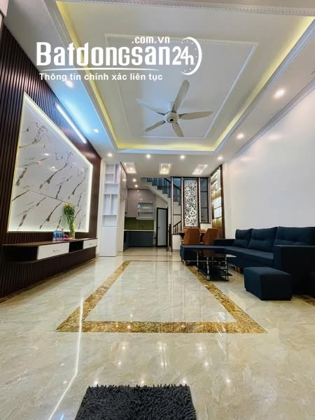 "Bán nhà phố Minh Khai, Hoàng Mai 44m, 5 tầng. Giá: 8.1 tỷ