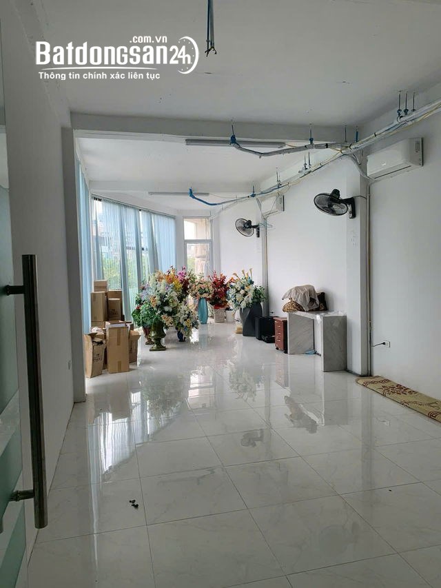 Bán nhà mặt tiền Đường Võ Chí Công, Phường Bưởi, Quận Tây Hồ